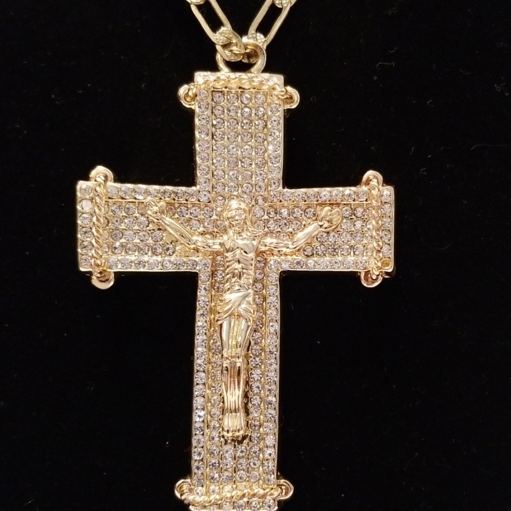 Hip Hop iced cross - Picture 3 of 8